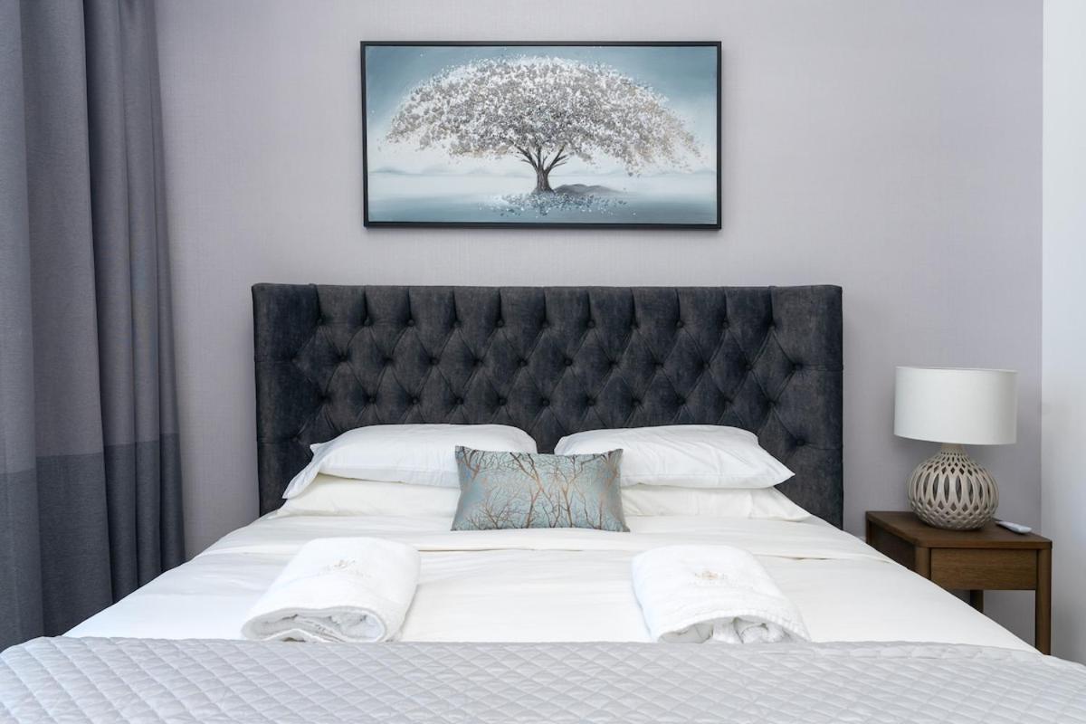 Silverene Tower - One Bedroom By Of Choice Dubai
