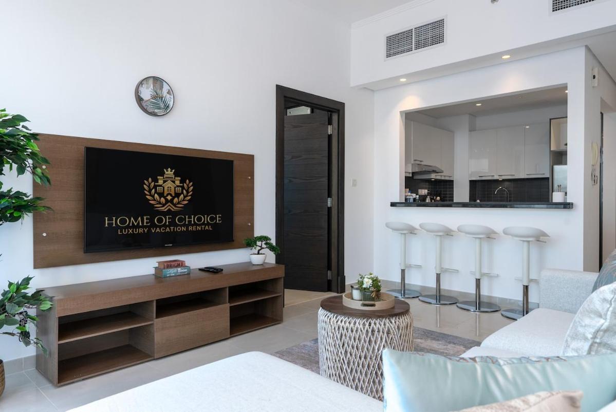 Silverene Tower - One Bedroom By Of Choice Apartment Dubai